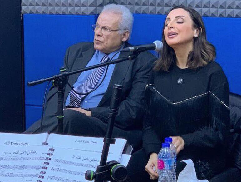 بعد دخول المستشفى لأزمة صحية.. زوجة الموسيقار محمد علي سليمان تطمئن جمهوره